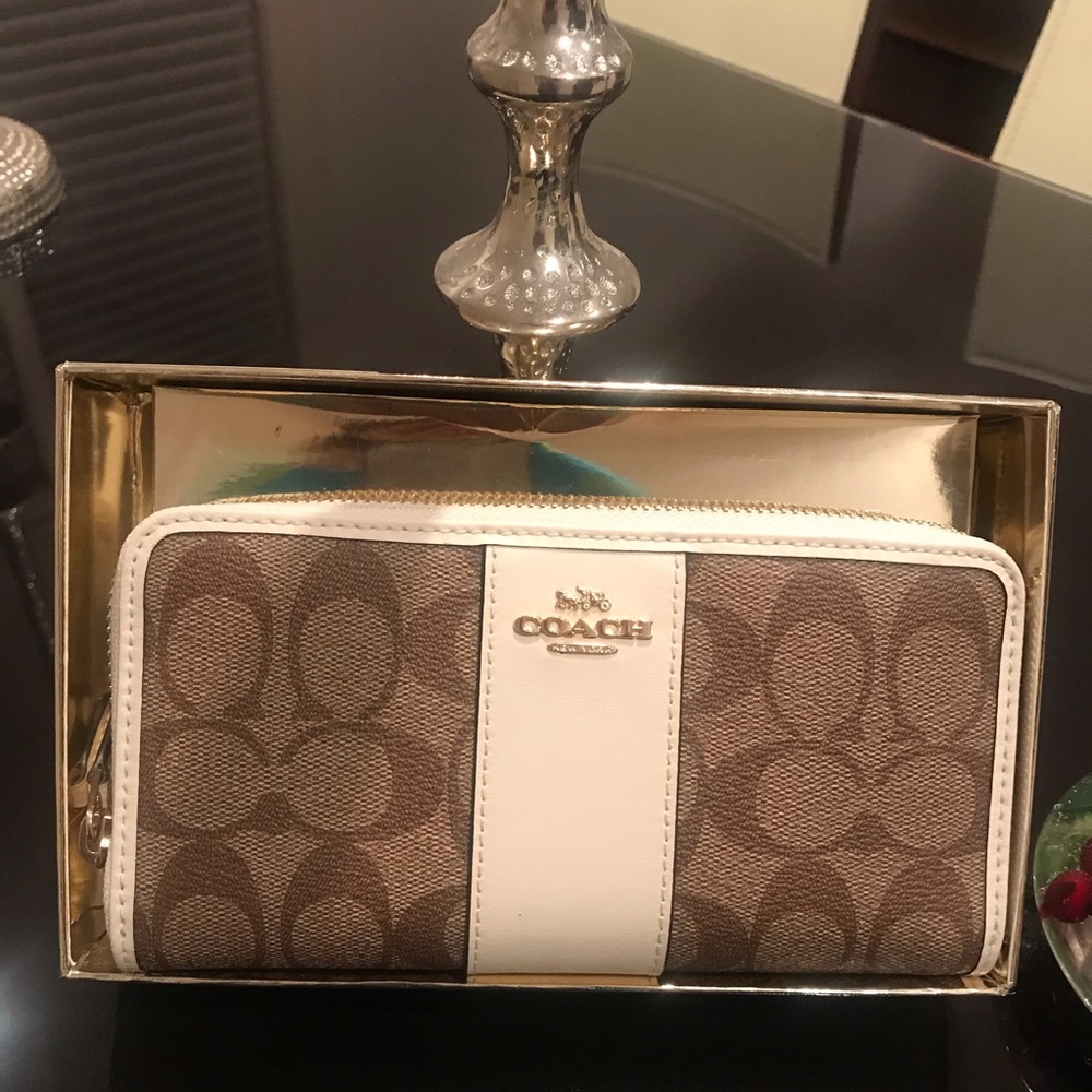 Coach ladies wallet